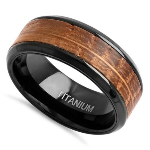 Titanium Black and Whisky Barrel Wood 8mm Band Ring - Picture 4 of 4